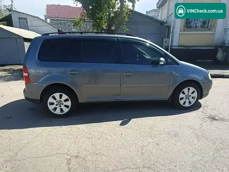 Volkswagen Touran 2005, фото з оголошення 2 з 16, VIN WVGZZZ1TZ6W039285