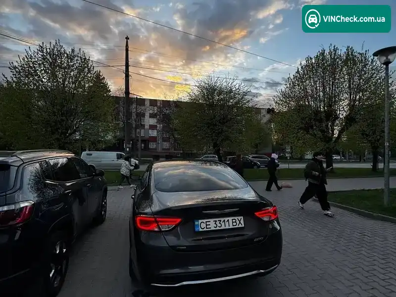 Chrysler 200 2015, фото з оголошення 2 з 15, VIN 1C3CCCAB1FN757706