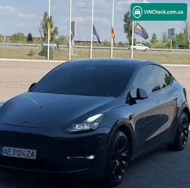 Tesla Model Y 2022, фото з оголошення 2 з 13, VIN 7SAYGDEE8NF428436