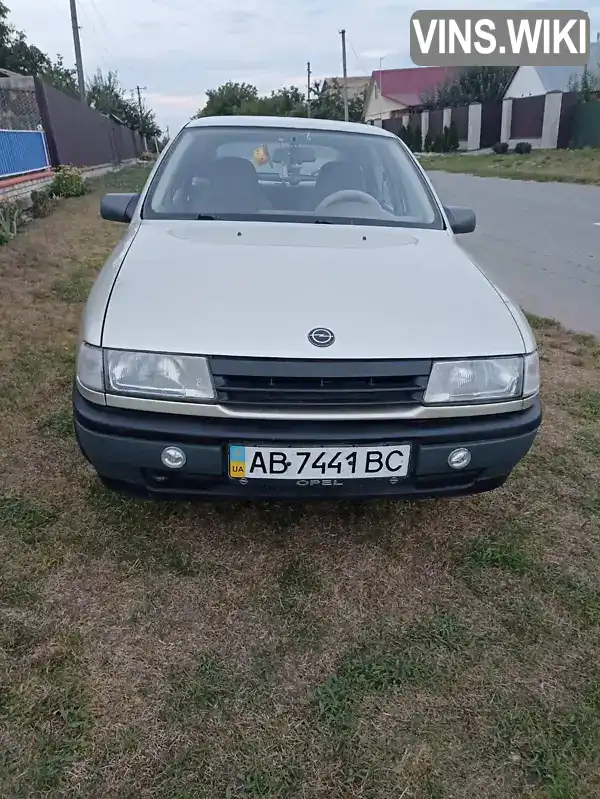 Opel Vectra 1989, фото з оголошення 1 з 21, VIN W0L000089K1111340
