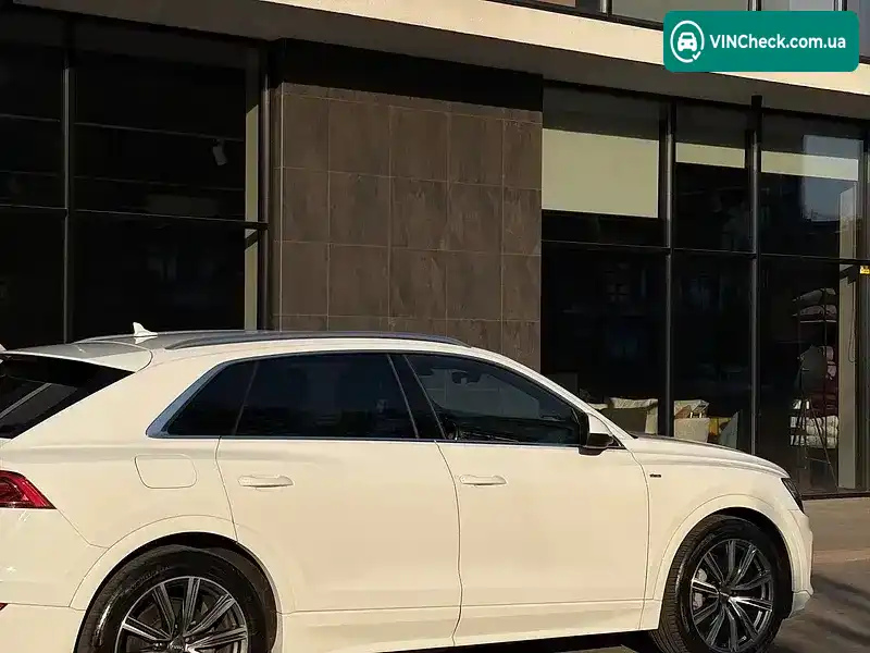Audi Q8 2020, фото з оголошення 2 з 13, VIN WAUZZZF17LD020578