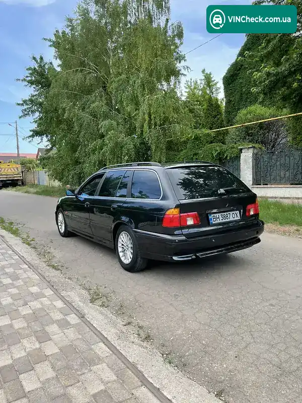 BMW 5 Series 2001, фото з оголошення 2 з 13, VIN WBADP01040GX03987