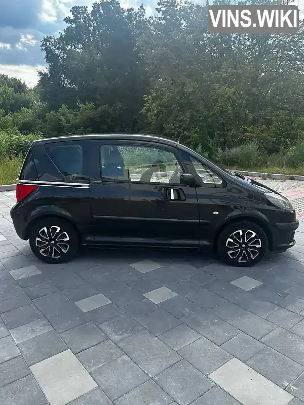 Peugeot 1007 2005, фото з оголошення 2 з 18, VIN VF3KMKFVC20073032