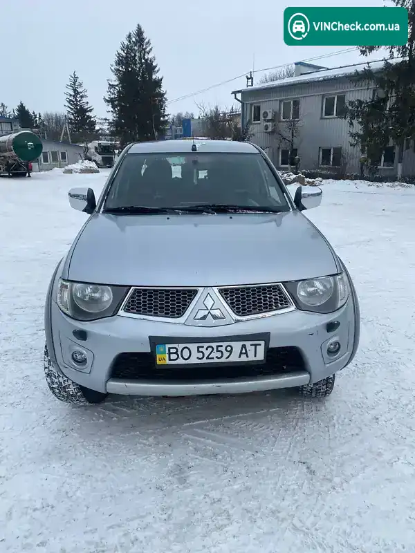Mitsubishi L 200 2011, фото з оголошення 2 з 21, VIN MMCJRKB40BDZ22301