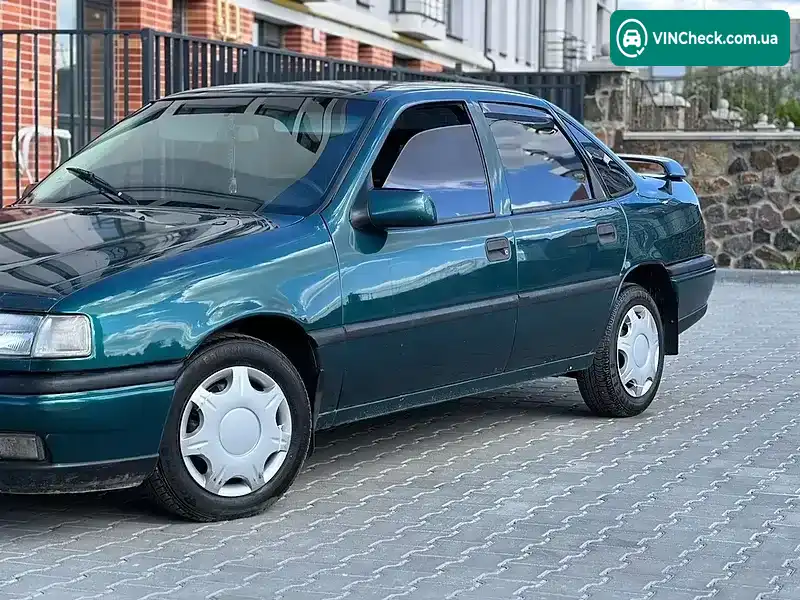 Opel Vectra 1995, фото з оголошення 2 з 16, VIN W0L000087S5271623