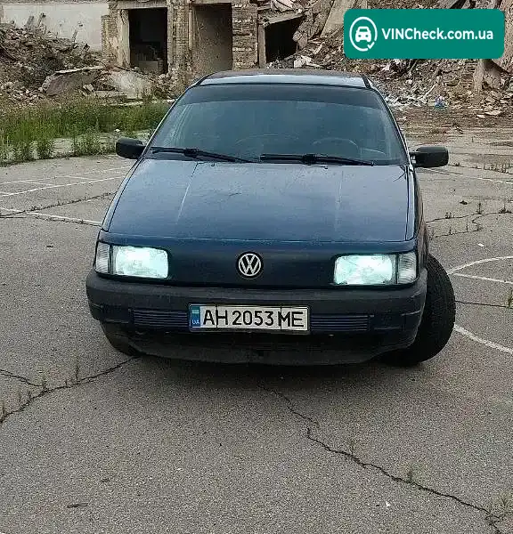 Volkswagen Passat 1992, фото з оголошення 2 з 7, VIN WVWZZZ31ZNE070547