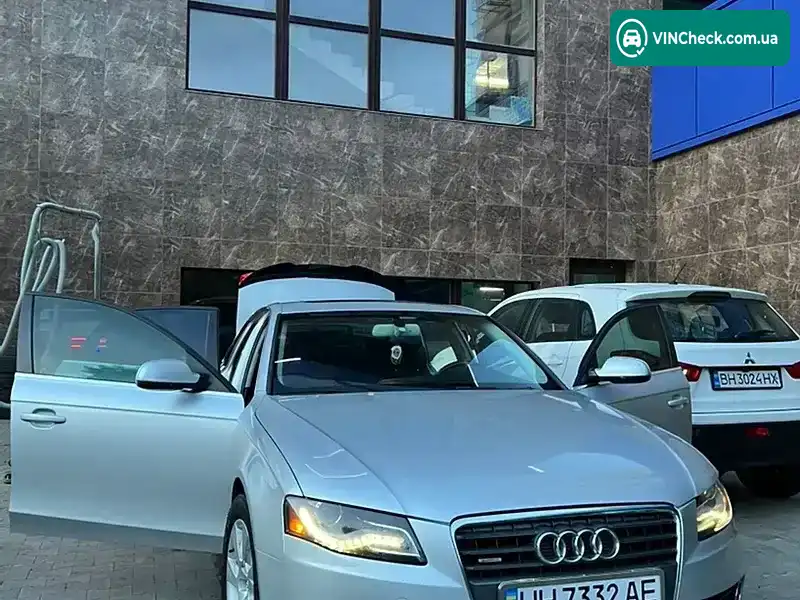 Audi A4 2010, фото з оголошення 2 з 19, VIN WAUKFAFL1AN062586