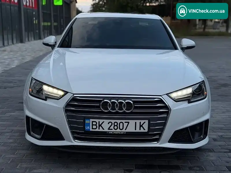 Audi A4 2018, фото з оголошення 2 з 20, VIN WAUDNAF46KA027121