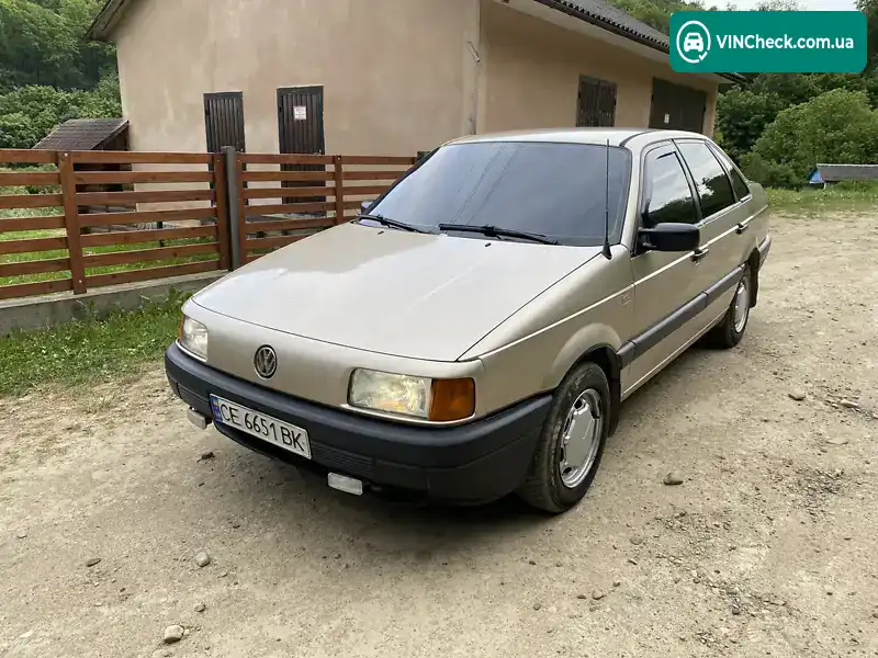 Volkswagen Passat 1988, фото з оголошення 2 з 20, VIN WVWZZZ31ZJE043638