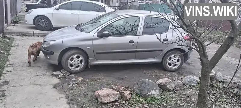 Peugeot 206 2001, фото з оголошення 2 з 8, VIN VF32AKFWR41692965