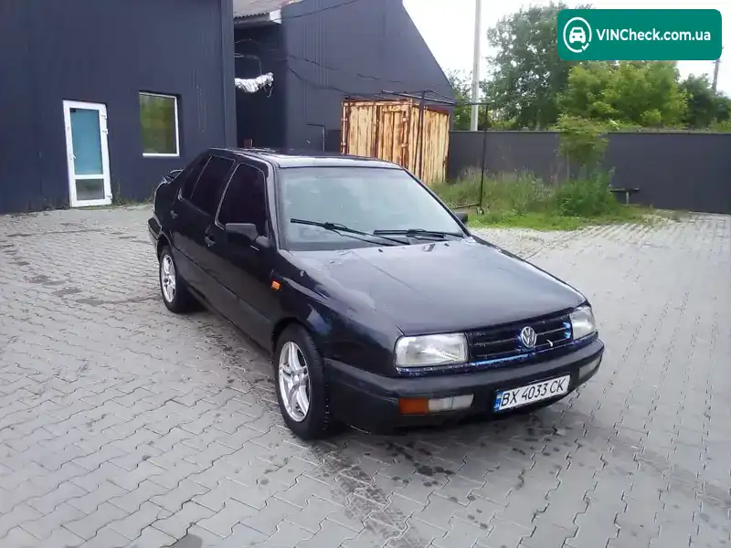 Volkswagen Vento 1993, фото з оголошення 1 з 10, VIN WVWZZZ16ZBW000409