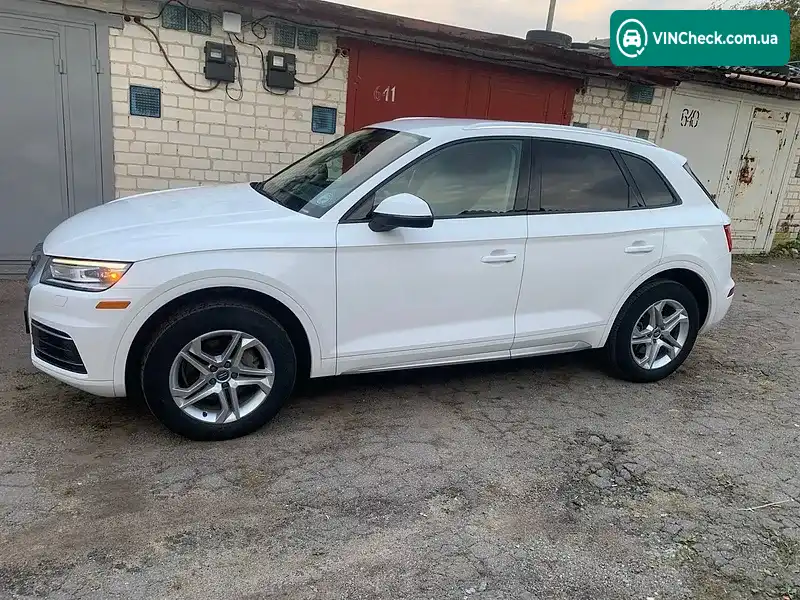 Audi Q5 2018, фото з оголошення 2 з 13, VIN WA1ANAFY5J2131417