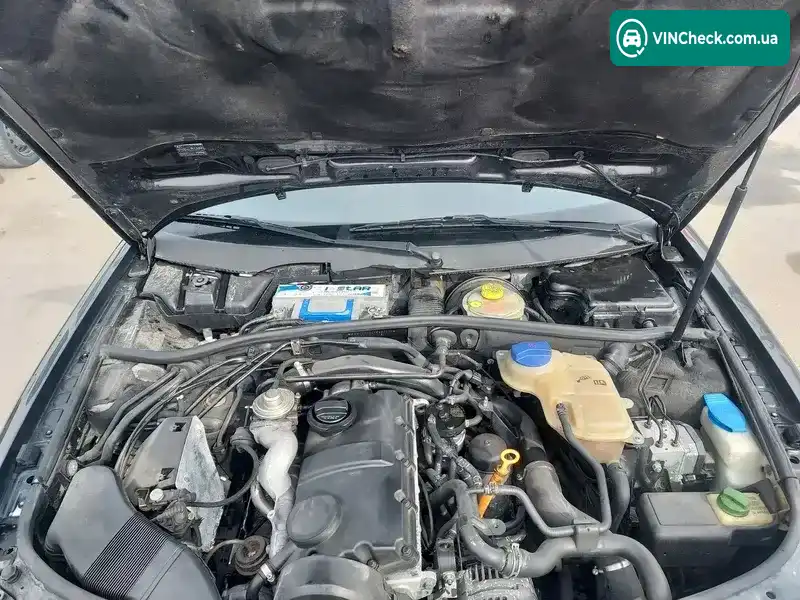 Volkswagen Passat 2000, фото з оголошення 2 з 14, VIN WVWZZZ3BZYE462076