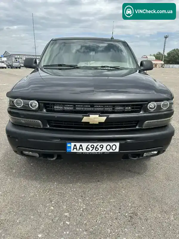 Chevrolet Suburban 2005, фото з оголошення 1 з 13, VIN 1CNFK16Z05R170840