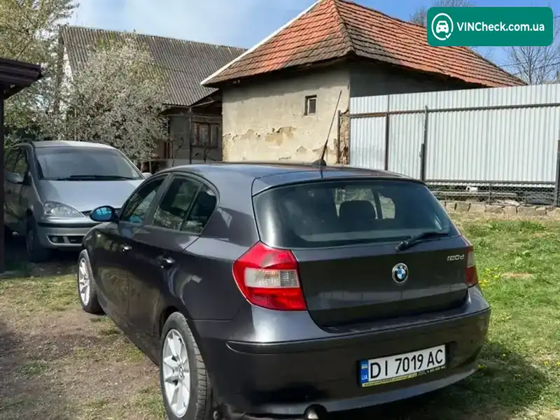 BMW 1 Series 2005, фото з оголошення 2 з 16, VIN WBAUG51050PV15587