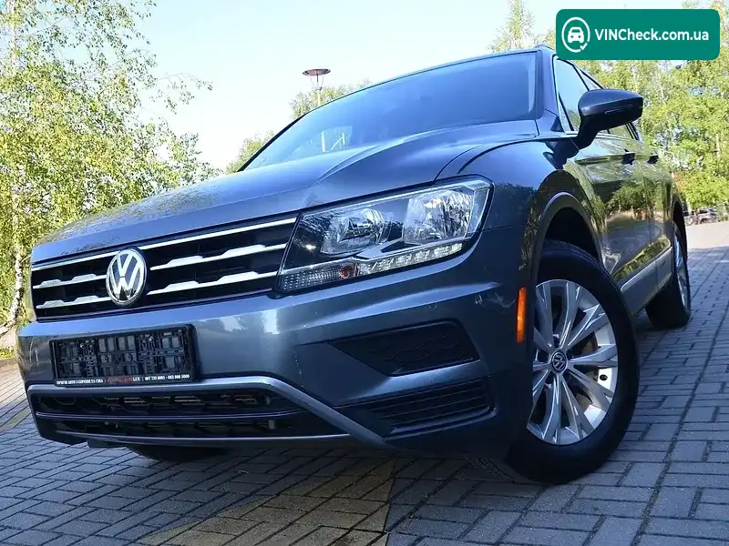 Volkswagen Tiguan 2018, фото з оголошення 2 з 20, VIN 3VV3B7AX9JM170529