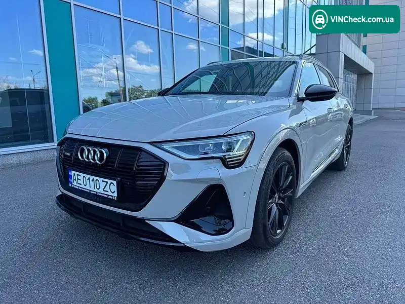 Audi e-tron 2020, фото з оголошення 1 з 9, VIN WAUZZZGE1LB025613