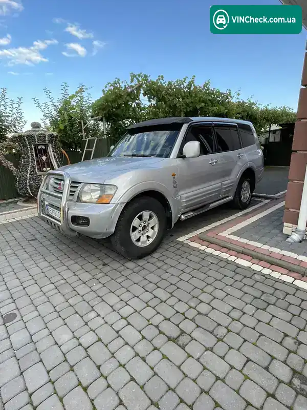 Mitsubishi Pajero 2001, фото з оголошення 1 з 16, VIN JMBLYV78W2J003694