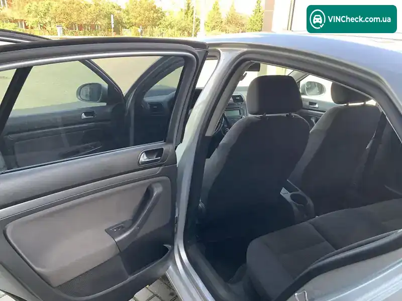 Volkswagen Jetta 2006, фото з оголошення 1 з 16, VIN WVWZZZ1KZ6M706893