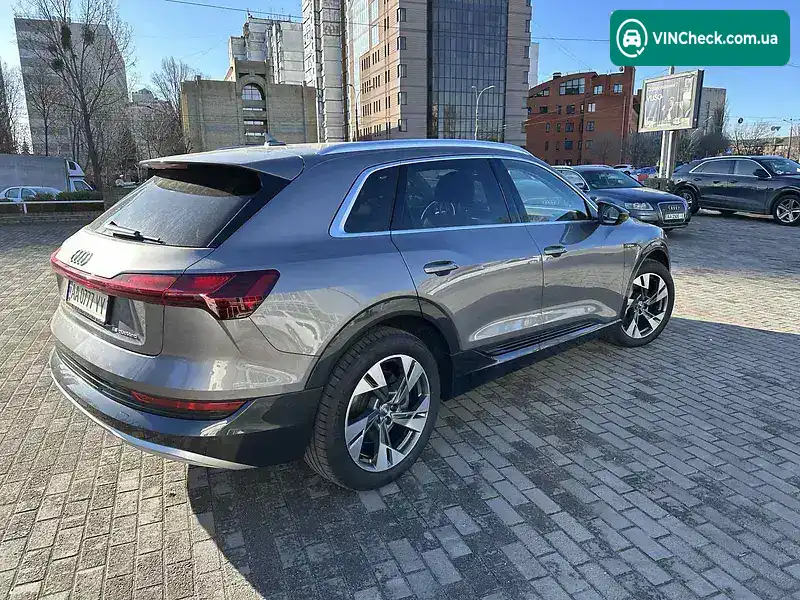 Audi e-tron 2019, фото з оголошення 1 з 20, VIN WAUZZZGE4KB004141