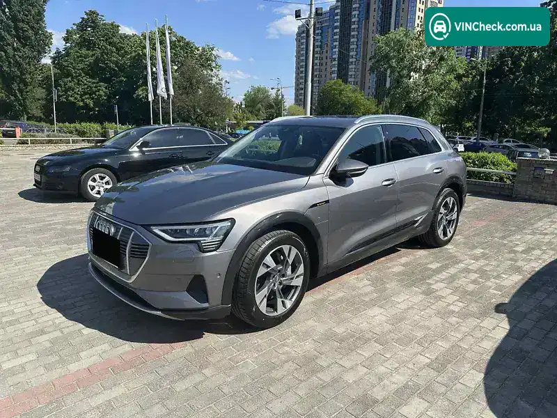 Audi e-tron 2019, фото з оголошення 2 з 20, VIN WAUZZZGE4KB004141
