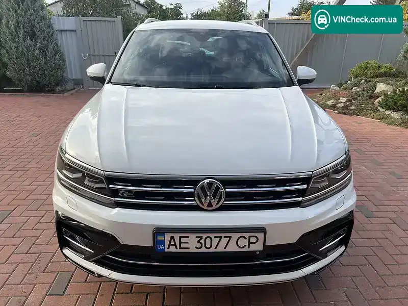 Volkswagen Tiguan 2018, фото з оголошення 1 з 11, VIN WVGZZZ5NZJW976856