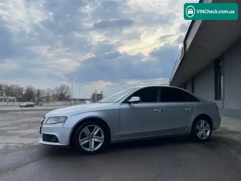 Audi A4 2010, фото з оголошення 1 з 21, VIN WAUEFAFL9BN033092