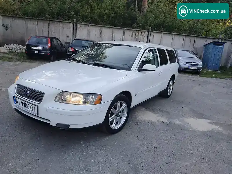 Volvo V70 2005, фото з оголошення 1 з 13, VIN YV1SW654252510141