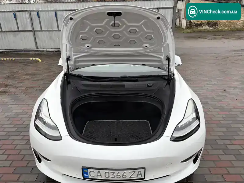 Tesla Model 3 2018, фото з оголошення 2 з 13, VIN 5YJ3E1EA3JF012426