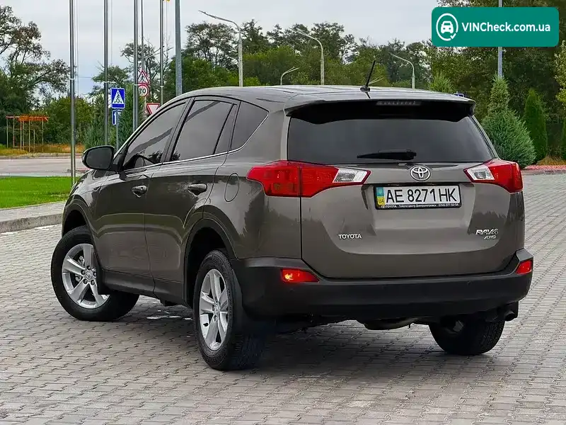 Toyota RAV4 2013, фото з оголошення 2 з 8, VIN JTMDAREV00D034262