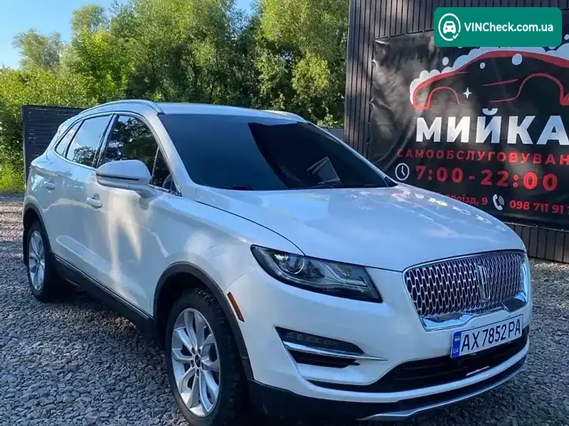 Lincoln MKC 2018, фото з оголошення 2 з 13, VIN 5LMCJ2D98KUL26082