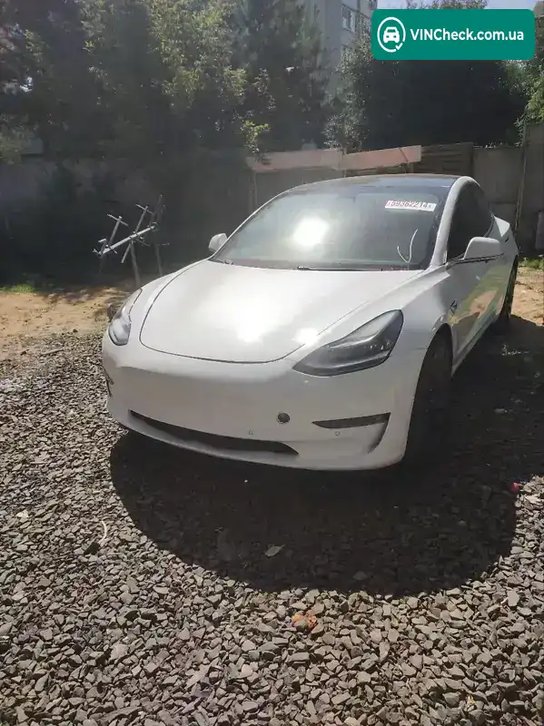 Tesla Model 3 2020, фото з оголошення 2 з 16, VIN 5YJ3E1ECXLF722461