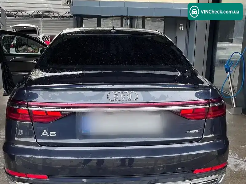Audi A8 2017, фото з оголошення 2 з 18, VIN WAUZZZF81JN002355