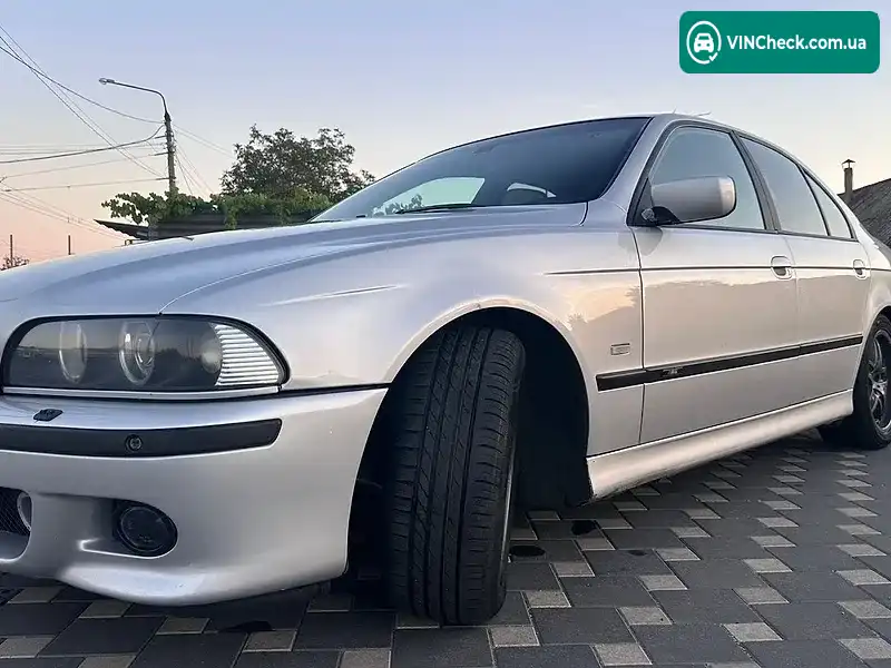 BMW 5 Series 2001, фото з оголошення 1 з 20, VIN WBADL81000GX53392
