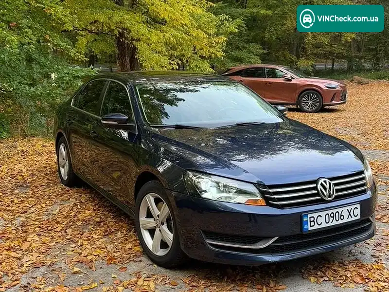 Volkswagen Passat 2012, фото з оголошення 1 з 16, VIN 1VWBP7A32DC045965