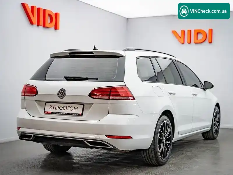 Volkswagen Golf 2017, фото з оголошення 2 з 21, VIN 3VW117AU5JM752848