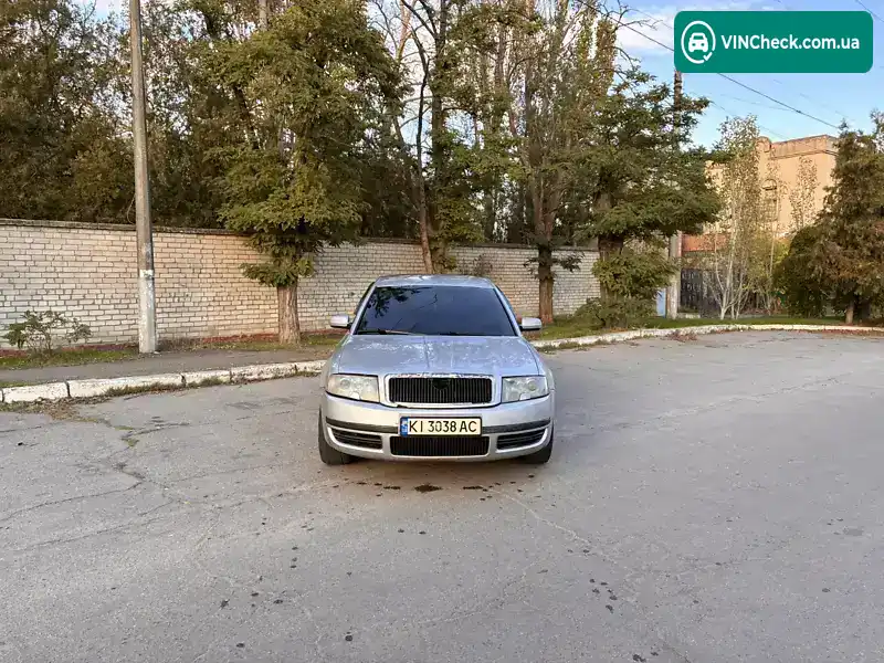 Skoda Superb 2004, фото з оголошення 2 з 8, VIN TMBCL23U259075204