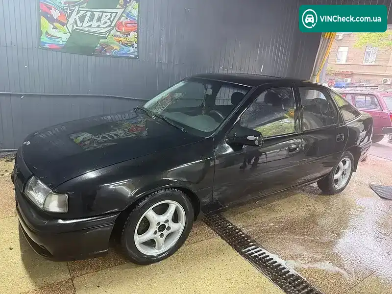 Opel Vectra 1990, фото з оголошення 2 з 9, VIN W0L000089L5140503