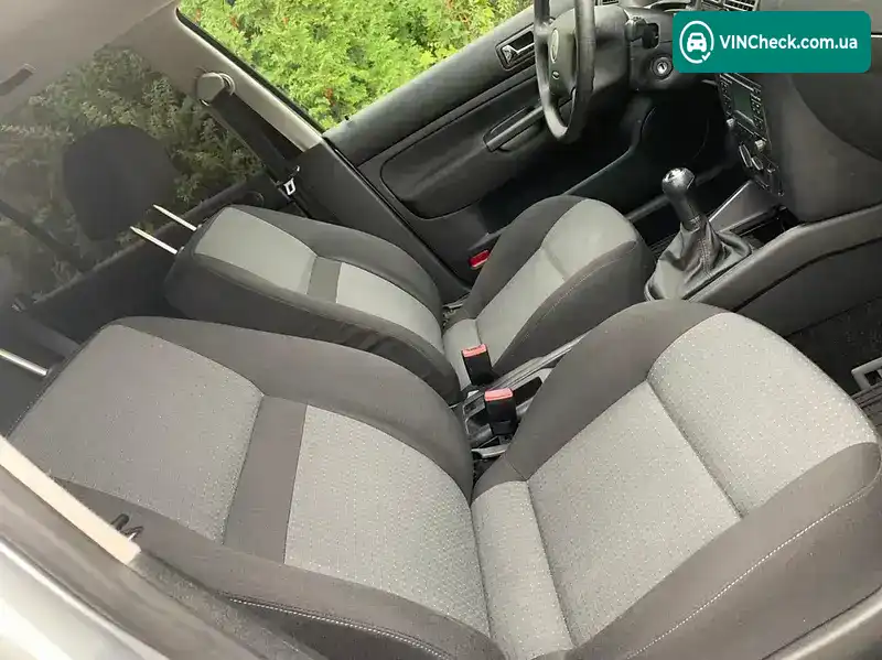 Volkswagen Golf 2003, фото з оголошення 1 з 13, VIN WVWZZZ1JZ3W622833