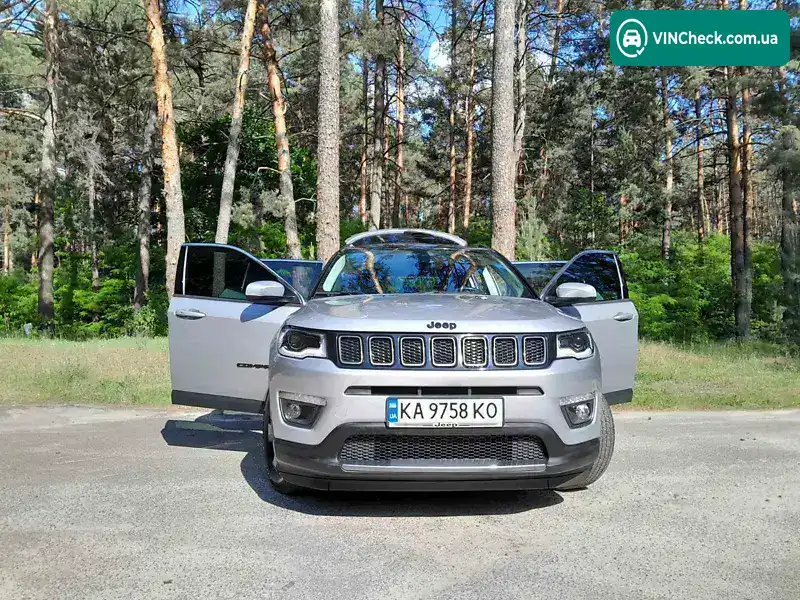 Jeep Compass 2018, фото з оголошення 2 з 20, VIN 3C4NJCBB7JT322321