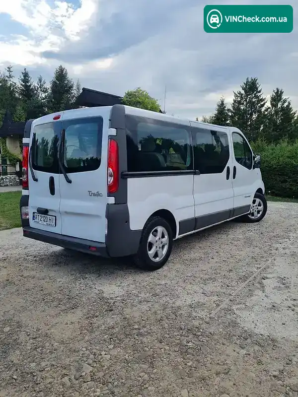 Renault Trafic 2010, фото з оголошення 2 з 17, VIN VF1JLBJB6AV382874