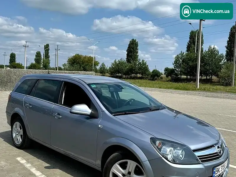 Opel Astra 2010, фото з оголошення 1 з 15, VIN W0L0AHL35A5042781
