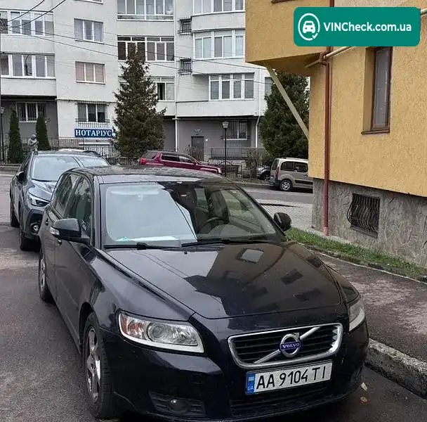 Volvo V50 2011, фото з оголошення 1 з 10, VIN YV1MW5851C2660117