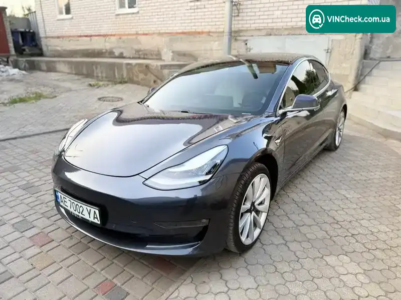 Tesla Model 3 2019, фото з оголошення 2 з 8, VIN 5YJ3E1EA0KF530429