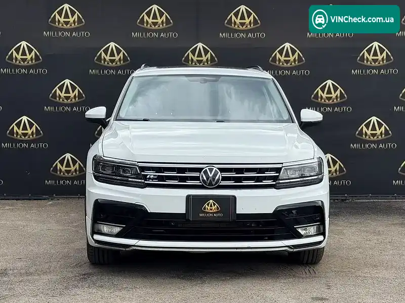 Volkswagen Tiguan 2018, фото з оголошення 2 з 20, VIN 3VV2B7AX5JM204302
