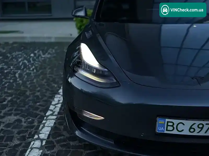 Tesla Model 3 2019, фото з оголошення 2 з 13, VIN 5YJ3E1EBXKF389300