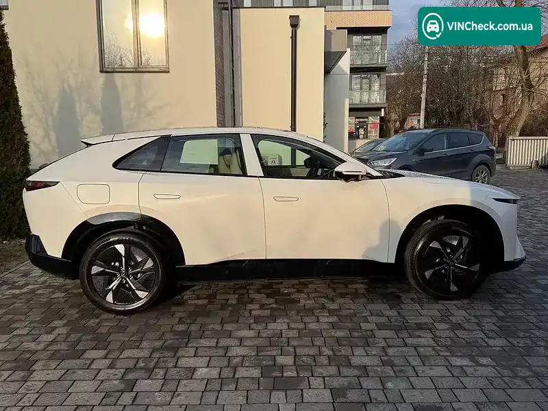 Mazda EZ-60 2025, фото з оголошення 2 з 20, VIN LVRHDCEM4SN011405