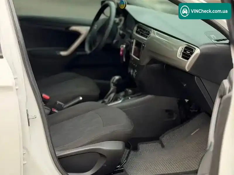 Bentley Bentayga 2024, фото з оголошення 2 з 16, VIN SJAAM2ZVXNC013736
