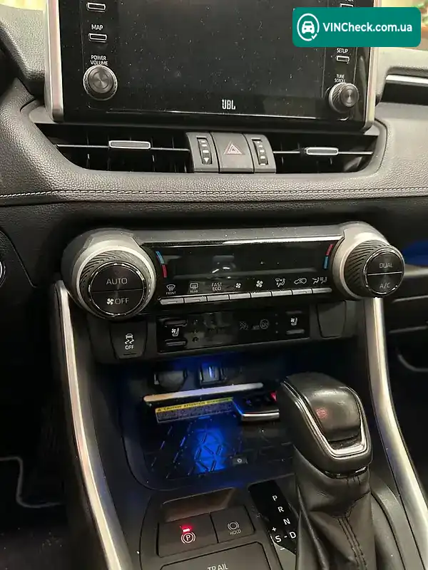 Toyota RAV4 2021, фото з оголошення 1 з 6, VIN JTMEWRFV4LJ038678