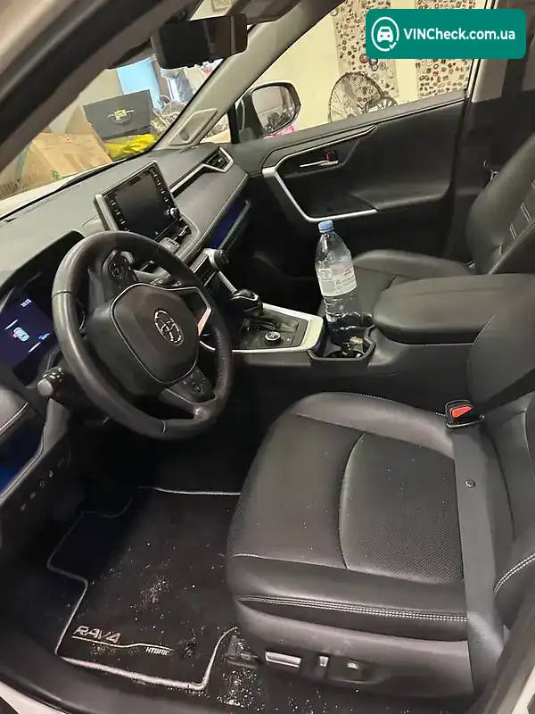 Toyota RAV4 2021, фото з оголошення 2 з 6, VIN JTMEWRFV4LJ038678